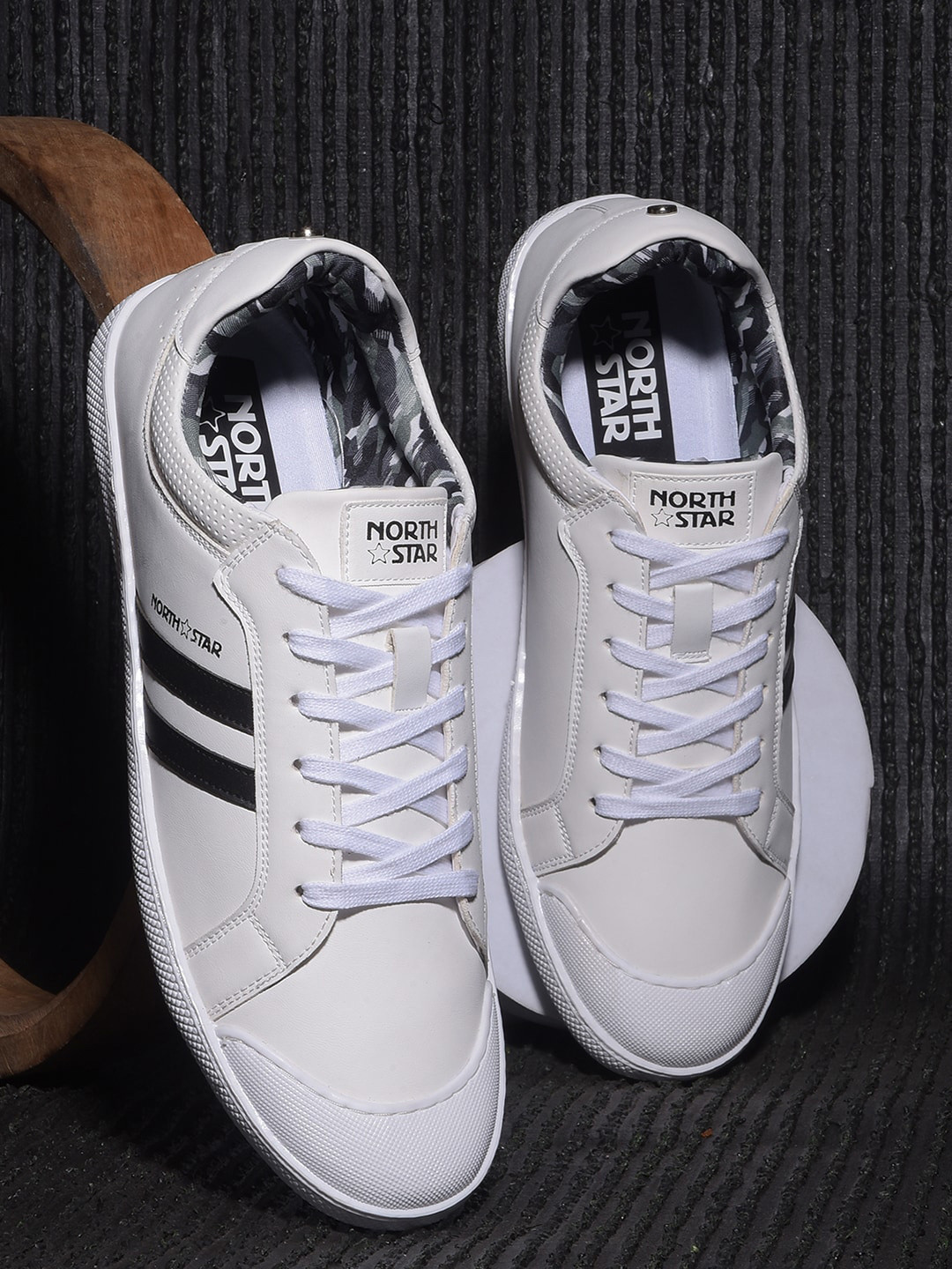 North Star BEN 2.0 Men Striped Lace Up Sneakers