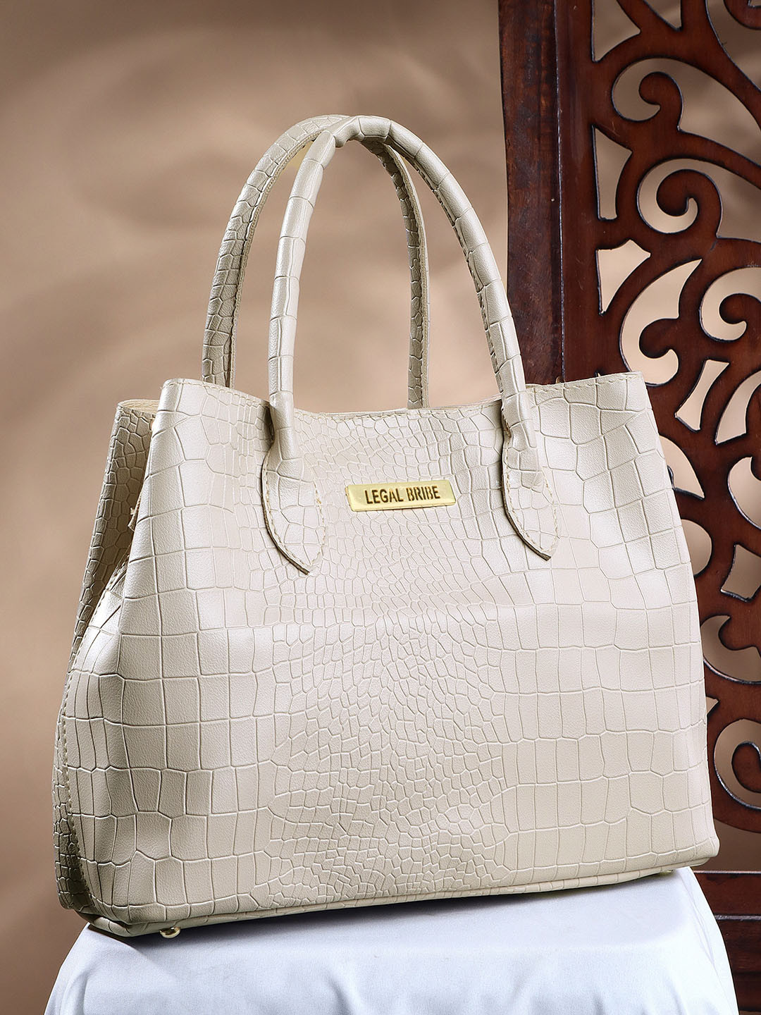 LEGAL BRIBE Animal Textured Swagger Handheld Bag