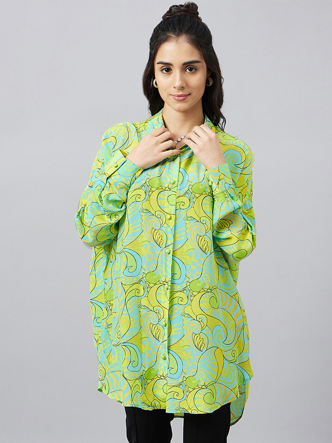 First Resort by Ramola Bachchan Relaxed Fit Oversized Fit Printed Crepe Boyfriend Shirt