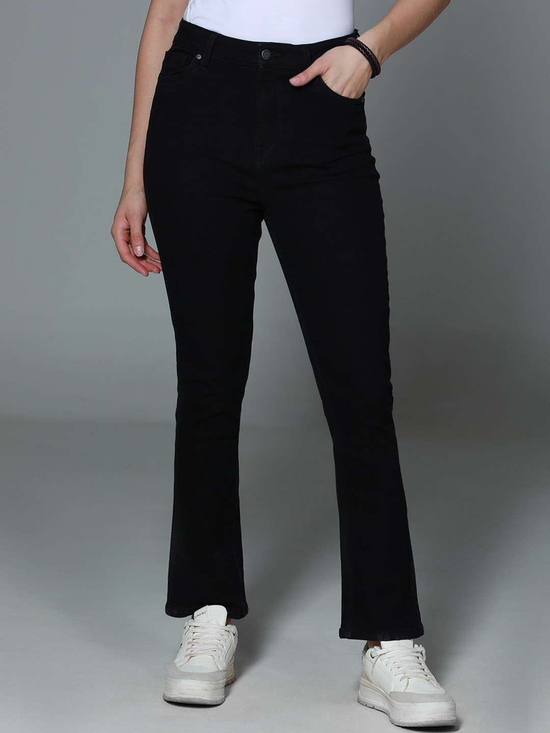 High Star Women Stove pipe fit High-Rise Clean Look Cotton Jeans