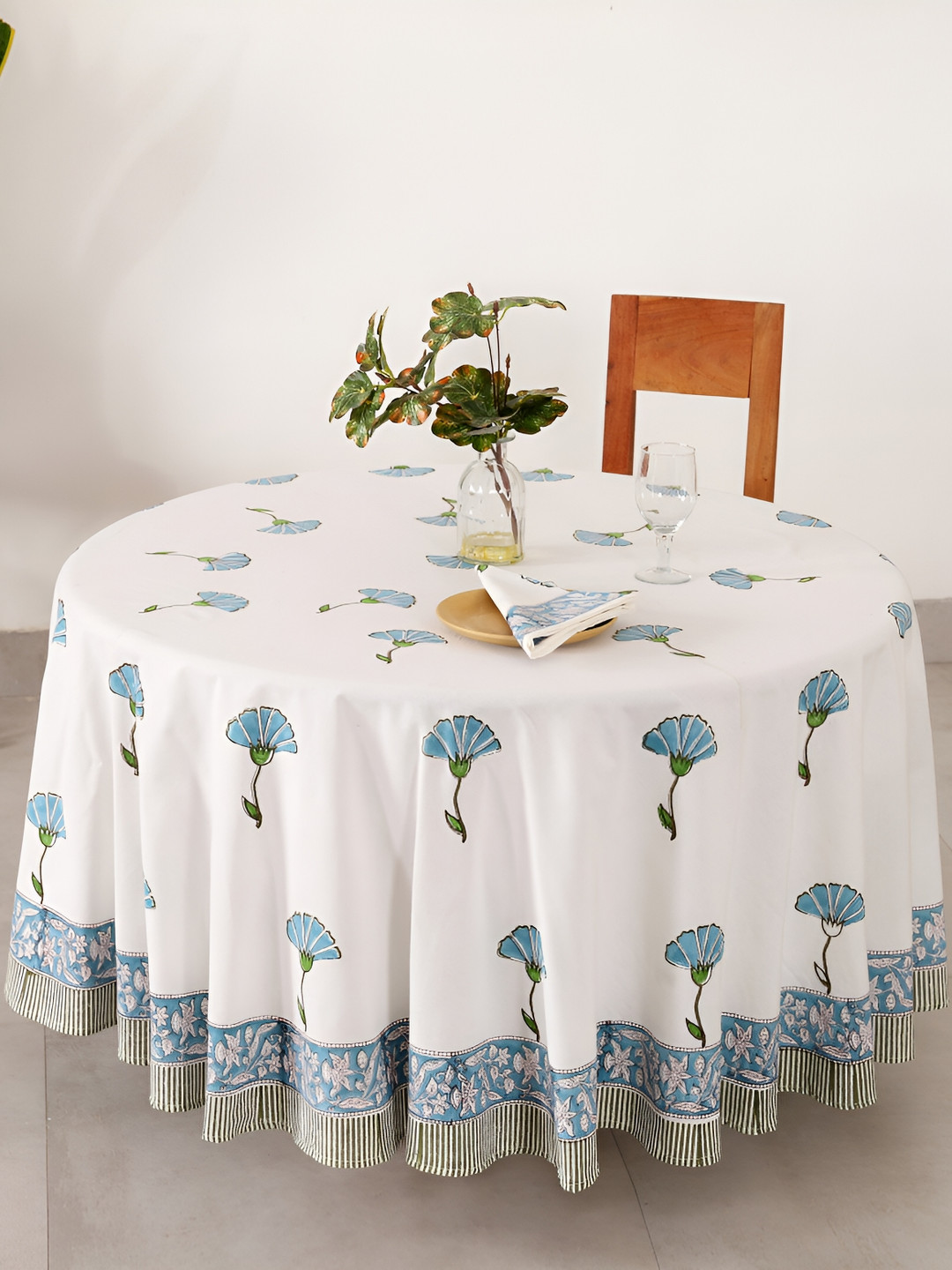 HANDICRAFT PALACE Blue Floral Printed Cotton 8 Seater Round Table Cover With Napkin Set