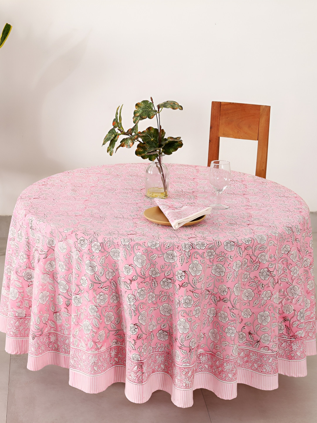 HANDICRAFT PALACE Pink Floral Printed Cotton 8 Seater Round Table Cover With Napkin Set