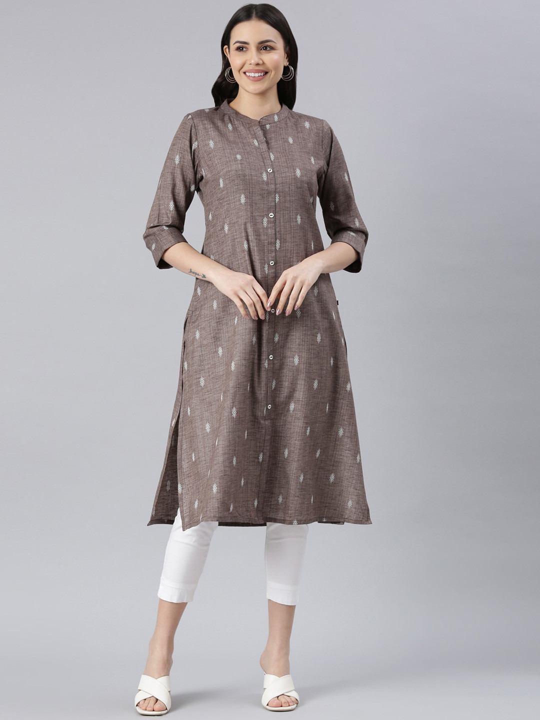 Samhitas Quirky Printed Mandarin Collar Three-Quarter Sleeves Kurta