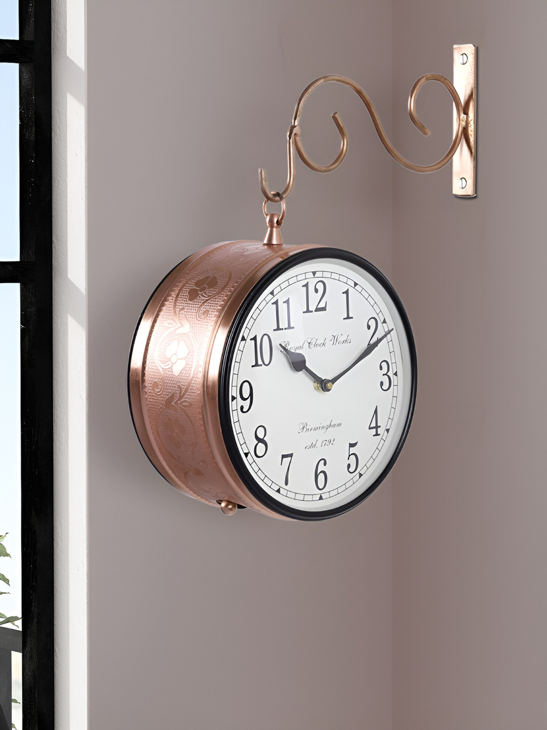 Aura Pink Analogue Vintage Wall Clock