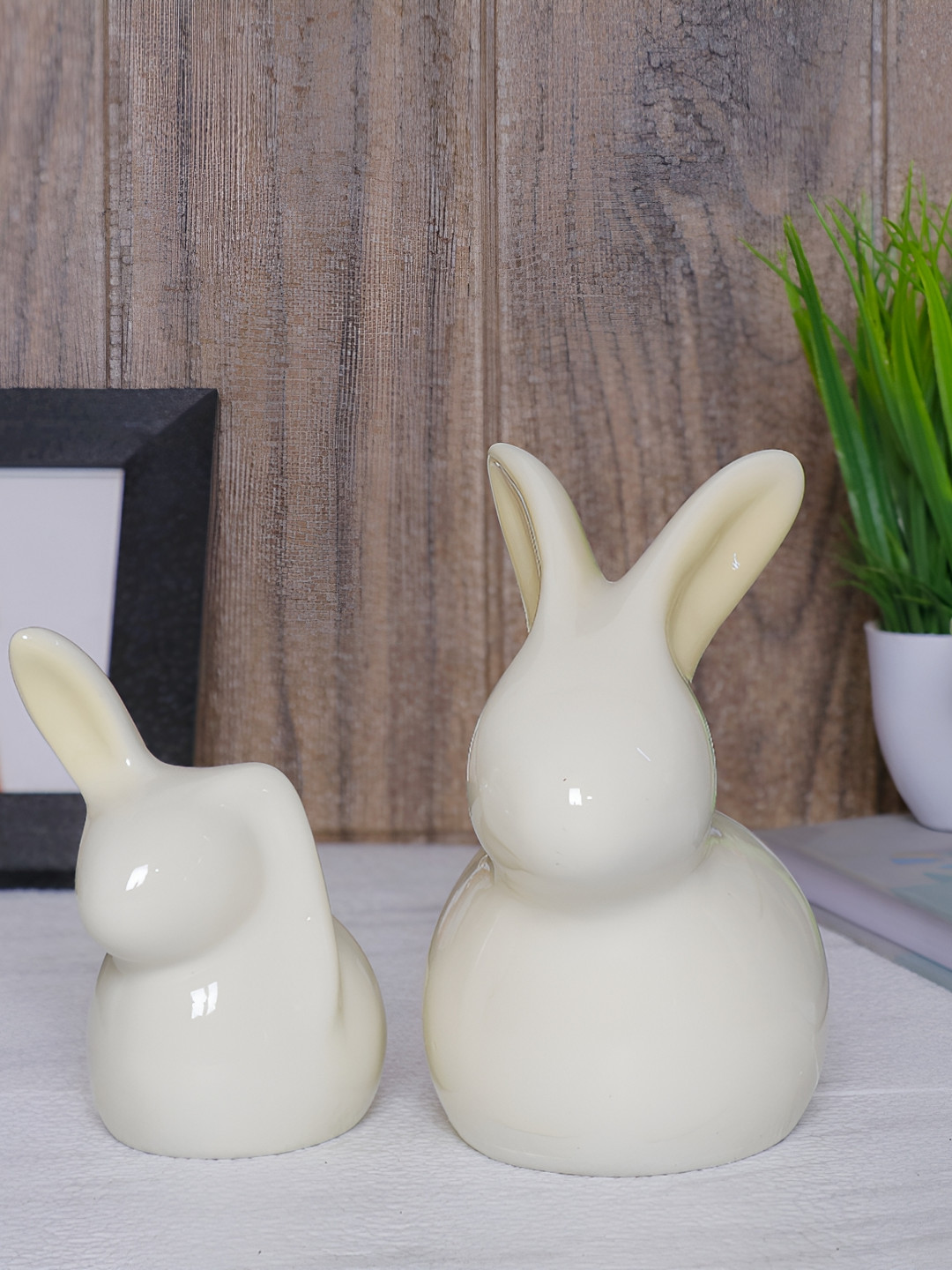 GW CREATIONS Cream Polyresin Matte Home Office Set of 2 Small Showpieces - 5.5 Inches