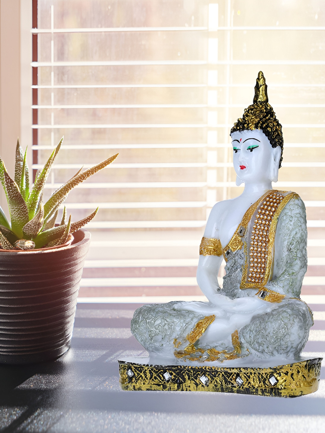 GW CREATIONS Silver Marble Natural Living Room Medium Showpiece - 9.8 Inches