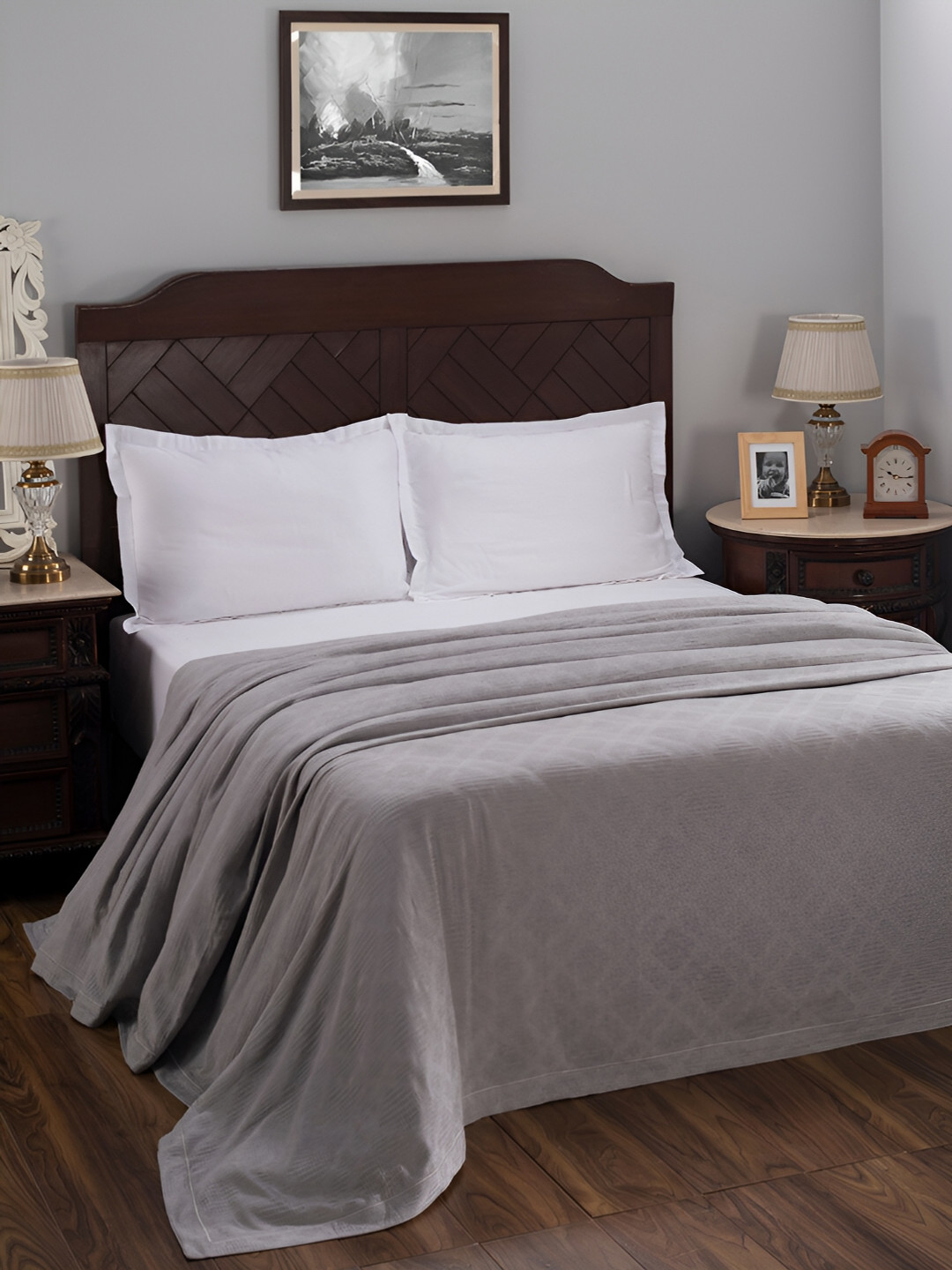MASPAR Vintage Nostalgic Attire Grey Textured 120 TC Queen Bed Cover