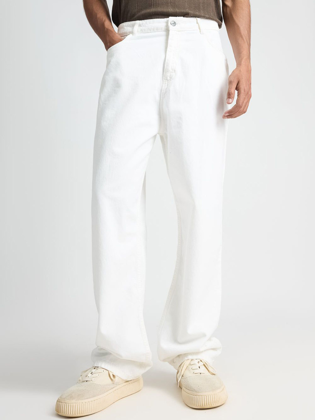 FREAKINS Men White Straight Fit Mid-Rise Light Shade Pure Cotton Clean Look Jeans