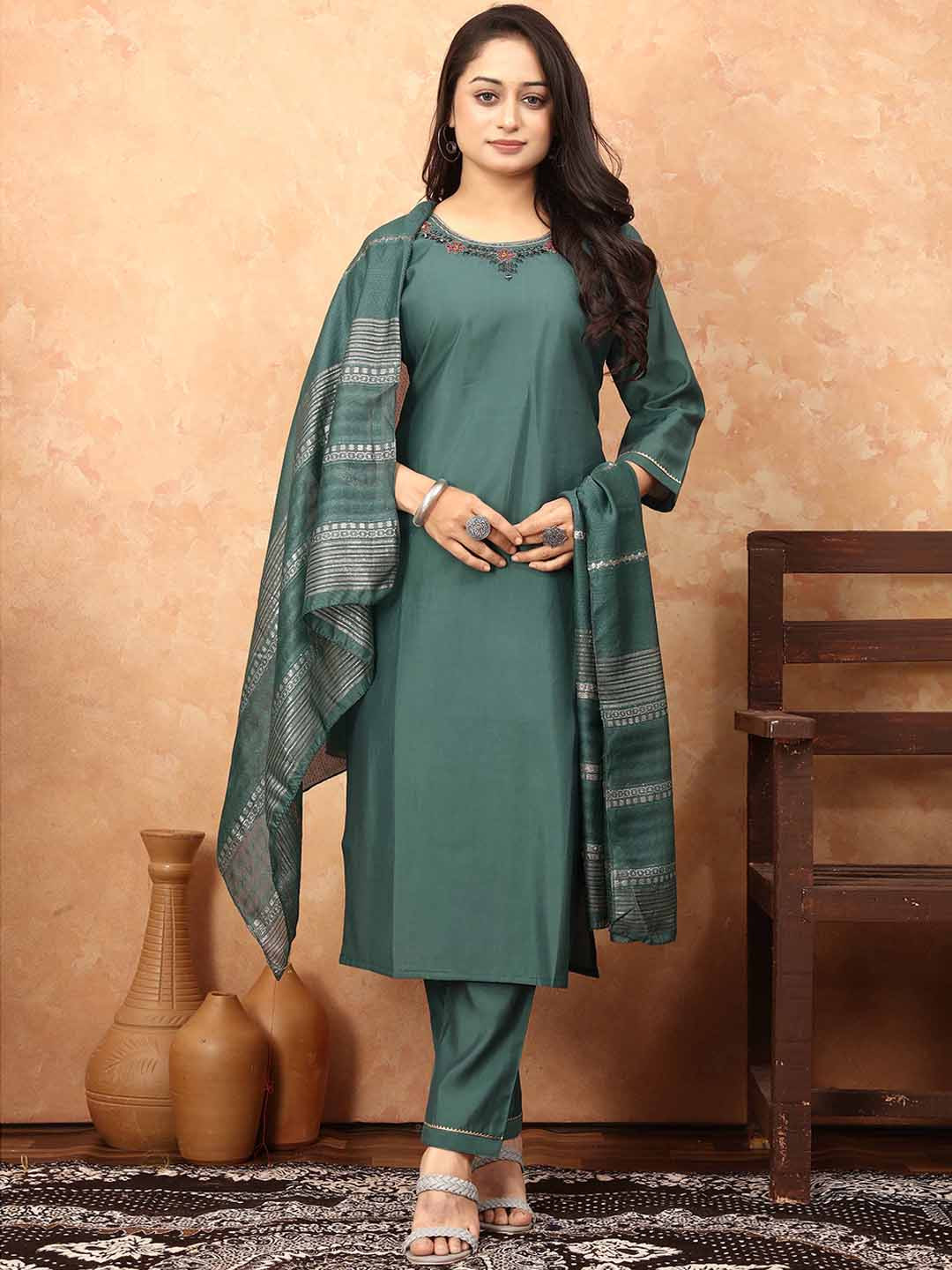 TWINS LADY Round Neck Mirror Embroidered Kurta with Trousers & With Dupatta