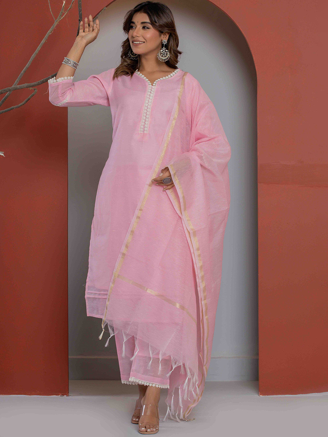 Do Dhaage V-Neck Pure Cotton Straight Kurta with Trousers & Dupatta