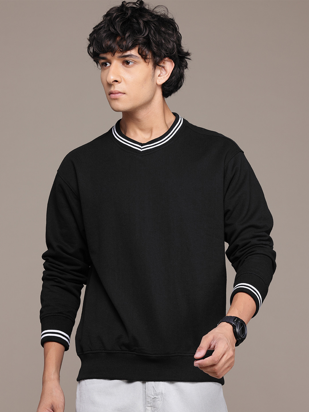The Roadster Lifestyle Co. Men Relaxed Fit Sweatshirt