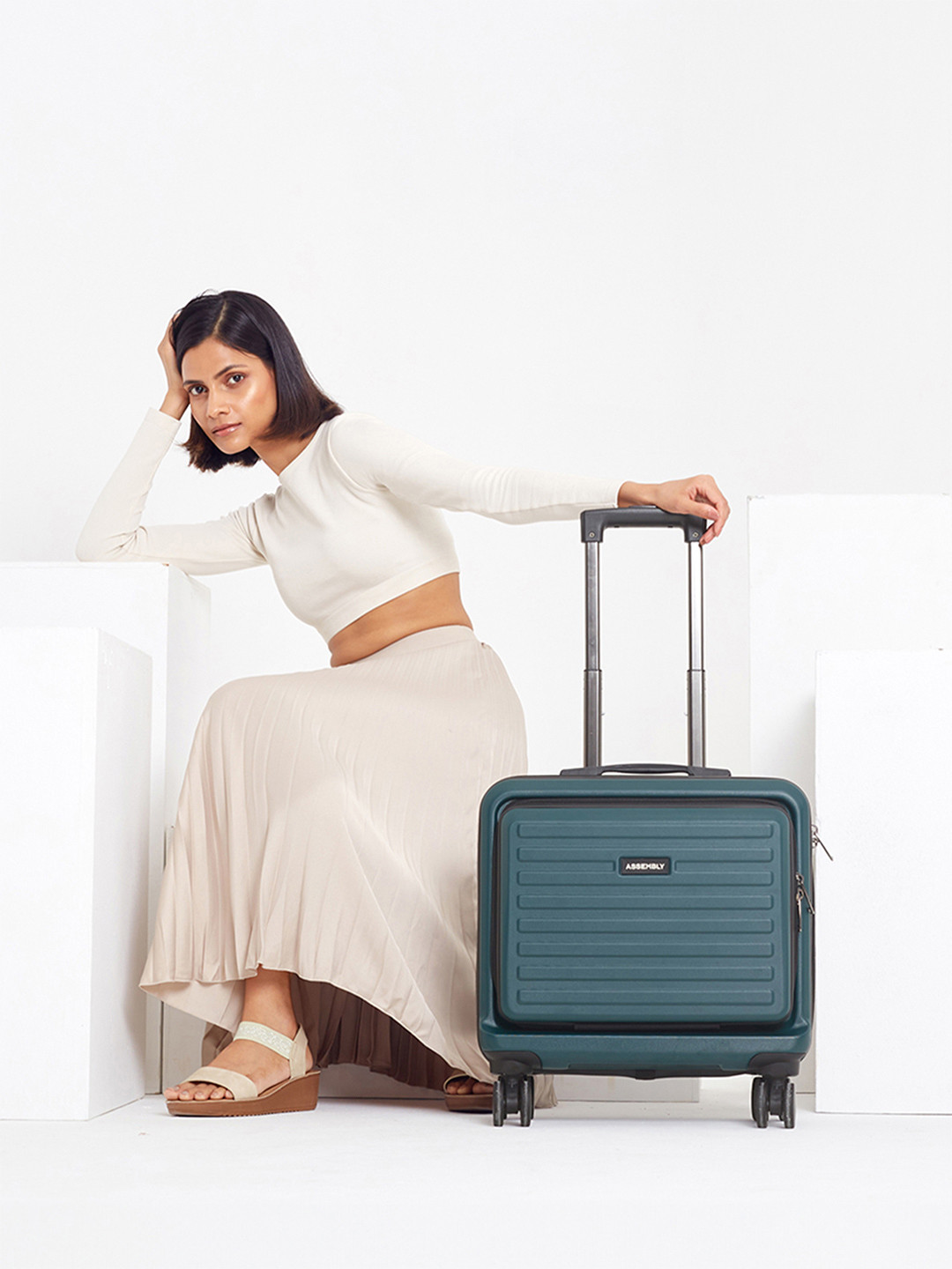 Assembly Stark Green Premium Trolley Bag with Laptop Compartment Fits Upto 16 Inches