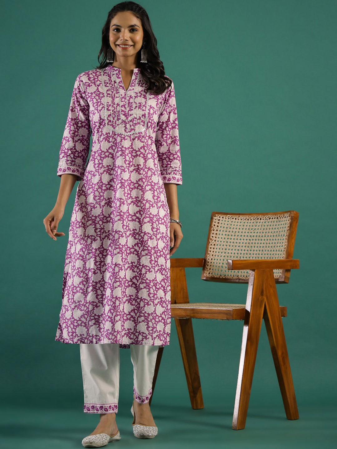 Sangria Purple Floral Printed Pure Cotton Mandarin Collar Straight Kurta With Trousers