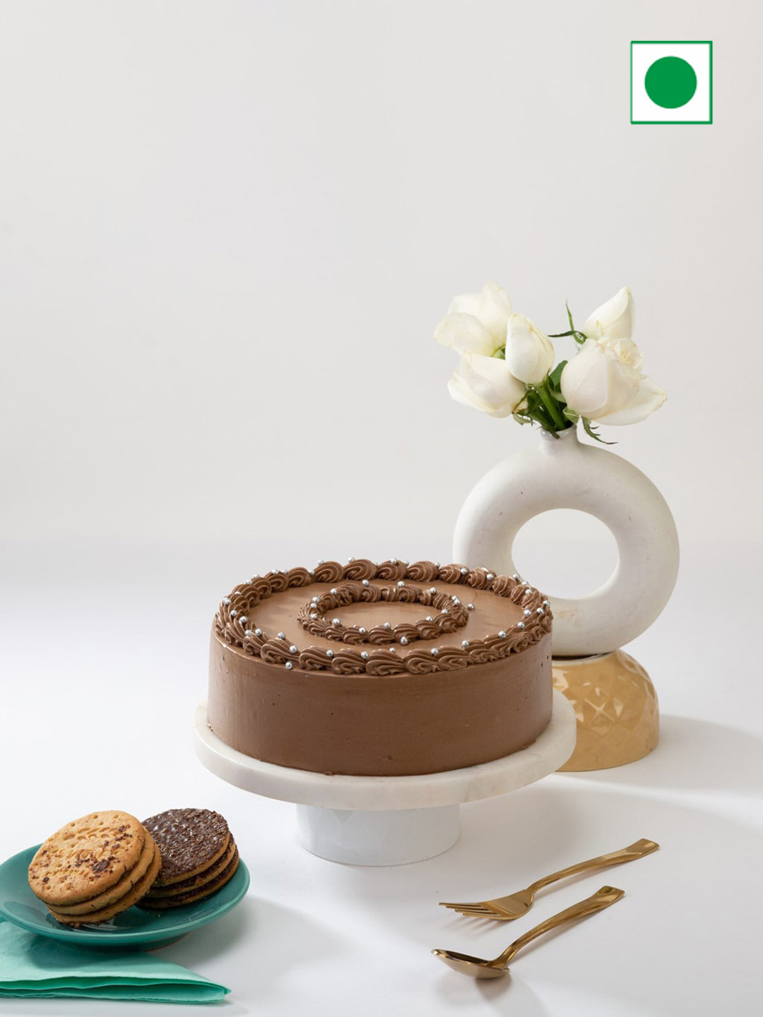 IGP Chocolate Truffle Flavour Eggless Round Cake- 500 Gm