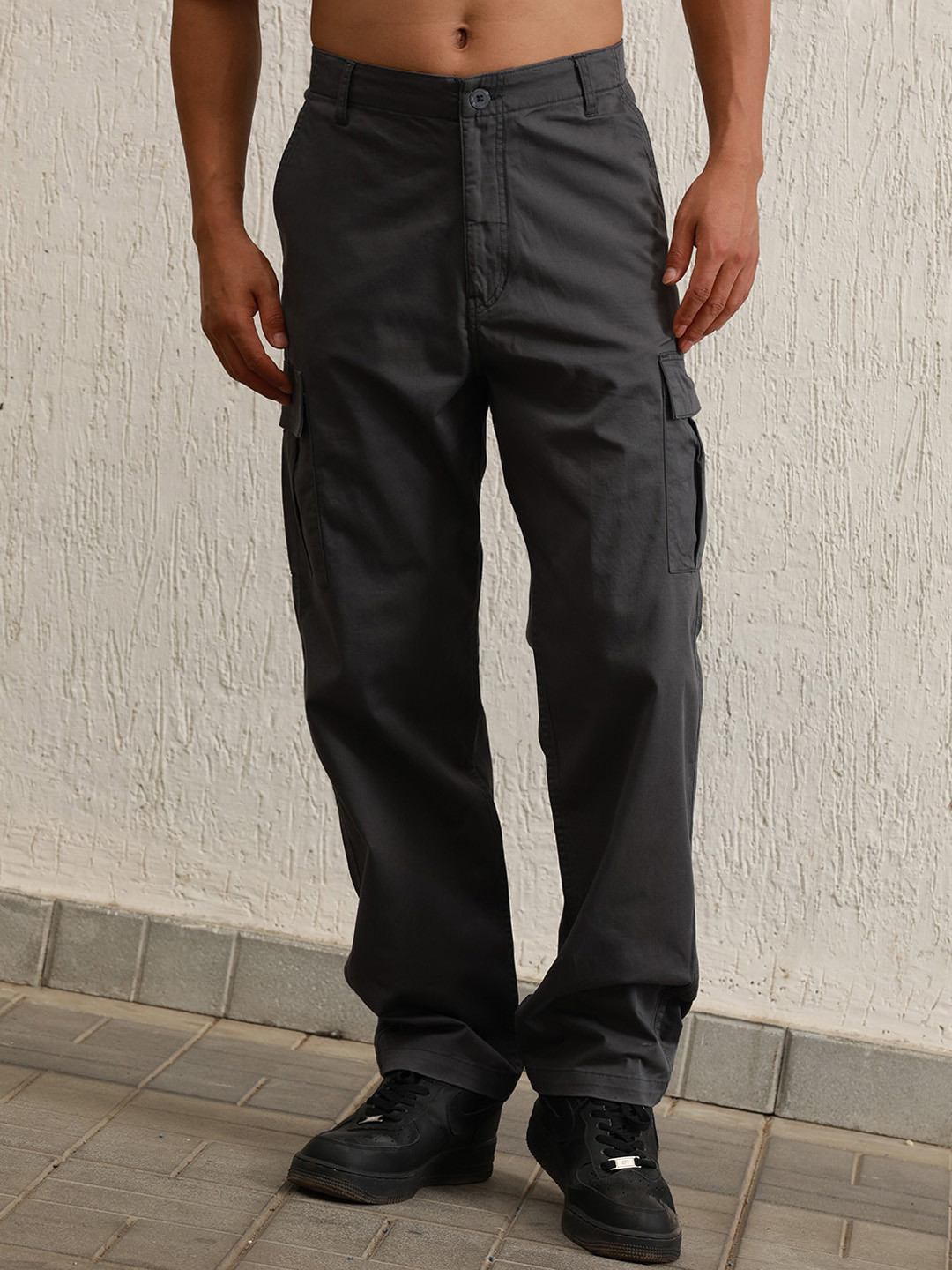 Hubberholme Men Relaxed Straight Leg Loose Fit Cotton Regular Trousers
