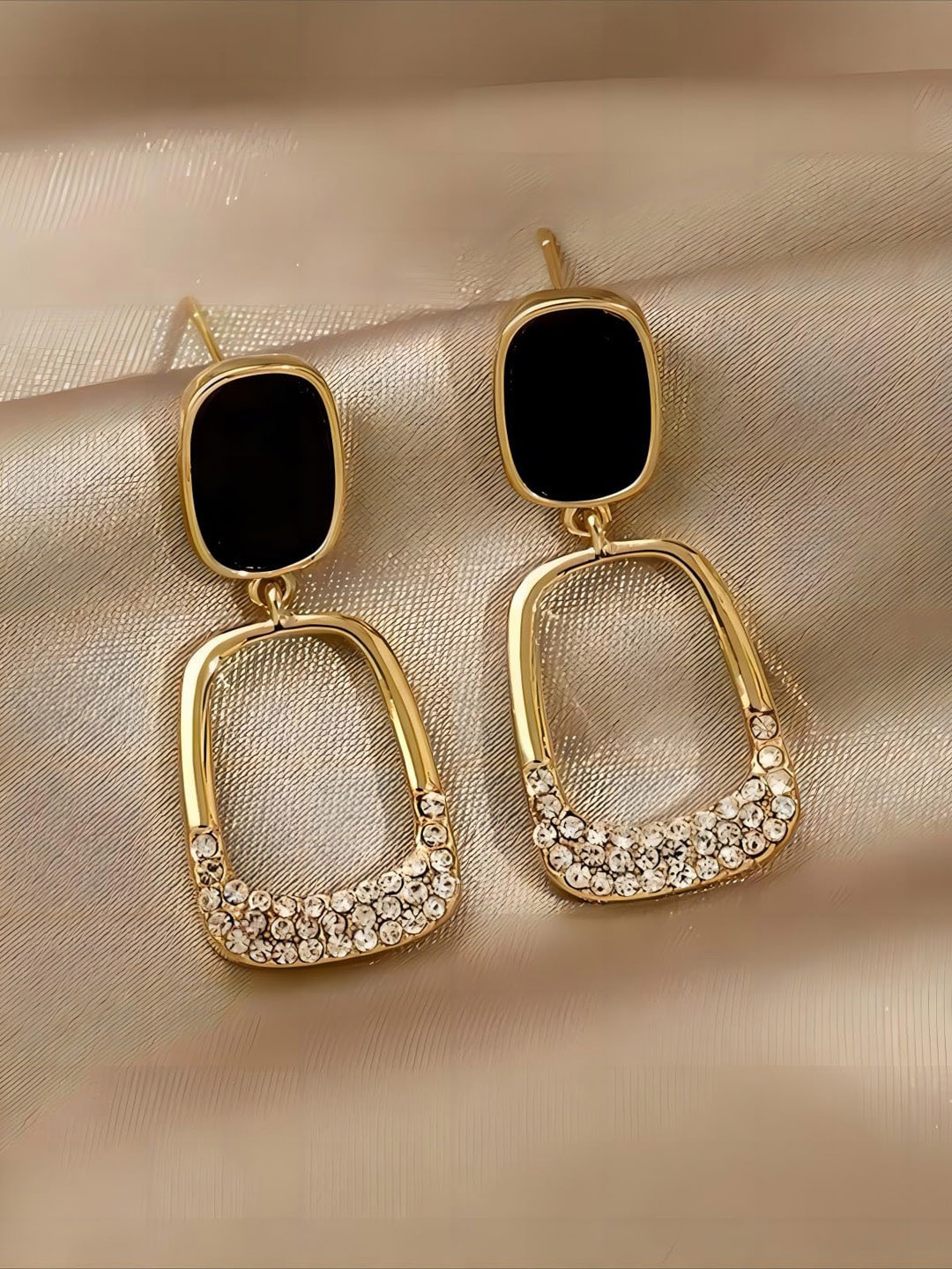 FIMBUL Gold-Plated Rhinestone Studded Square Drop Earrings