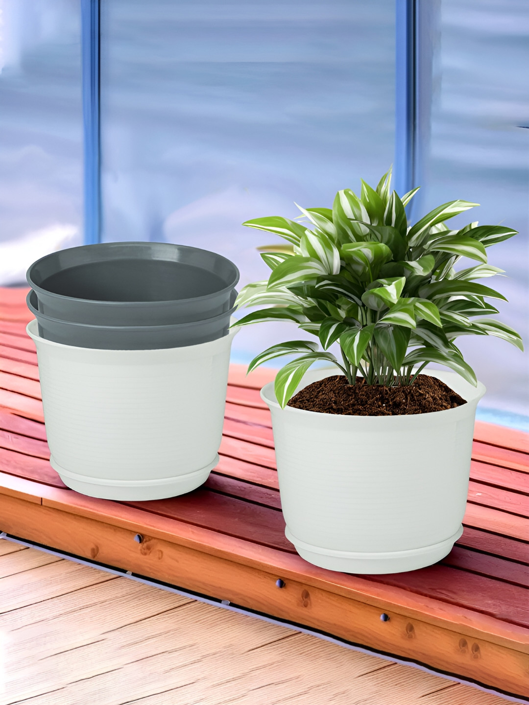 Kuber Industries White & Grey 4 Pieces Flower Pot Planters With Tray