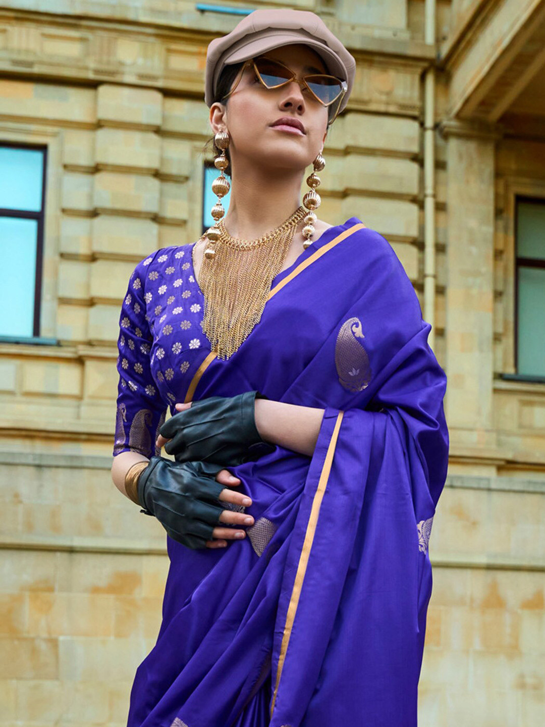 Mitera Purple And Gold-Toned Paisley Woven Design Zari Banarasi Saree