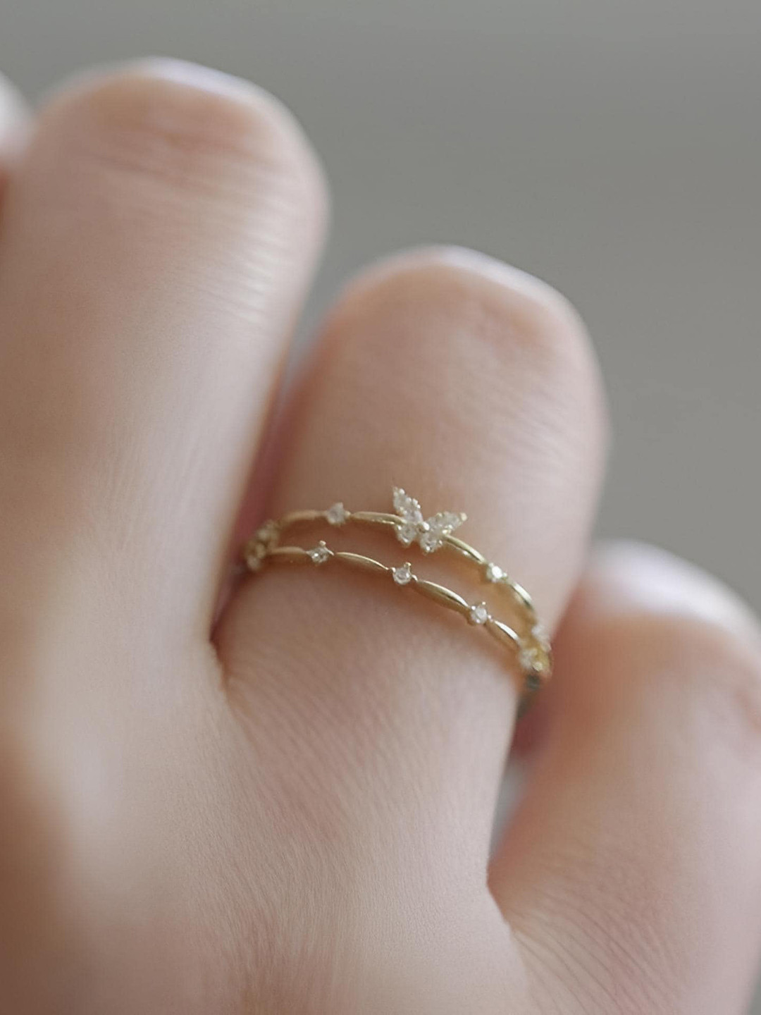 Goho Stone-studded Adjustable Star & Bar Finger Ring