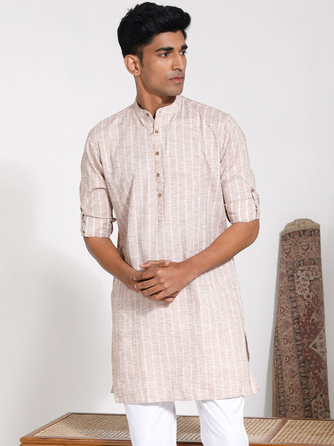 VASTRAMAY Geometric Band Collar Roll-Up Sleeves Cotton Kurta