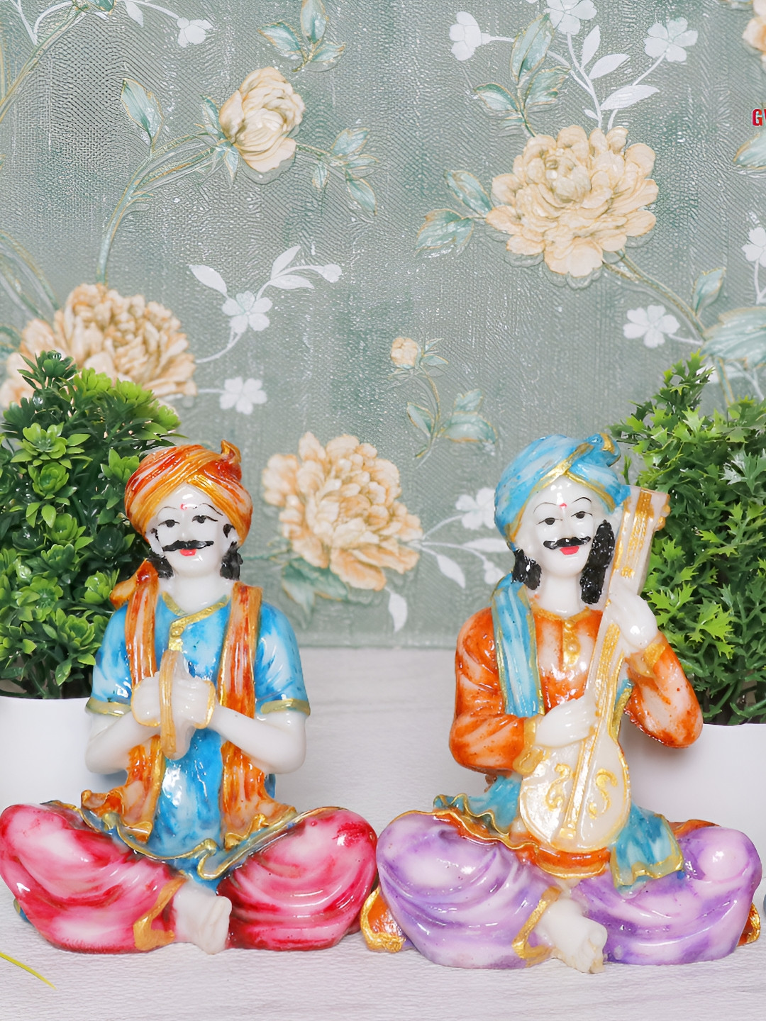 GW CREATIONS Blue and Orange 4 Pieces Figurine Dcorative Showpiece