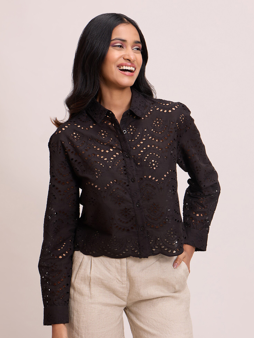 20Dresses Black Pointed Collar Short Scallop Hem Schiffli Shirt