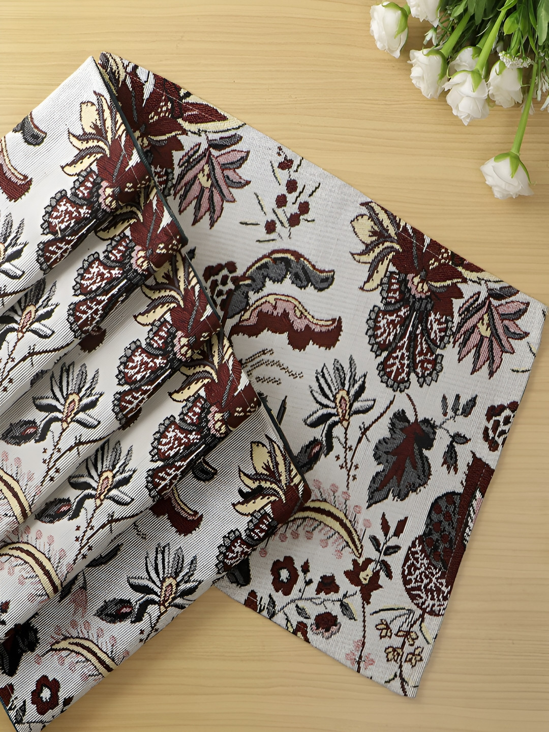 HOKIPO 6 Pieces Brown & White Floral Pattern Cotton Table Placemats