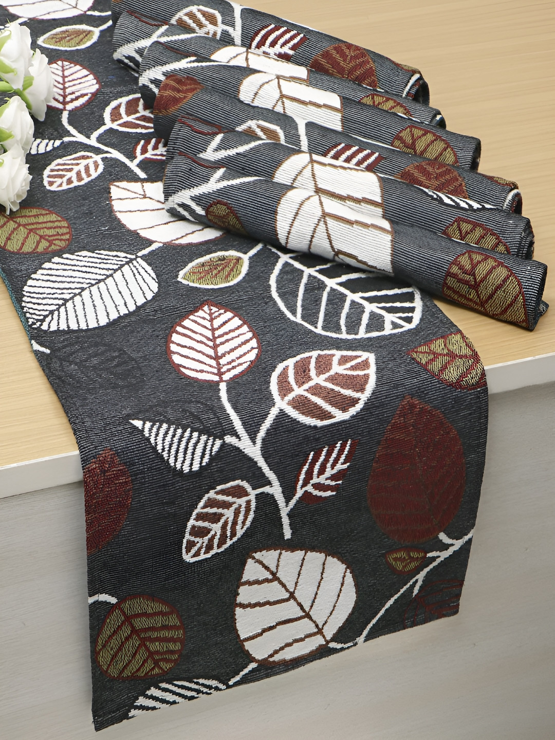 HOKIPO 7 Pieces Grey & White Floral Pattern Cotton Table Placemats With Runner