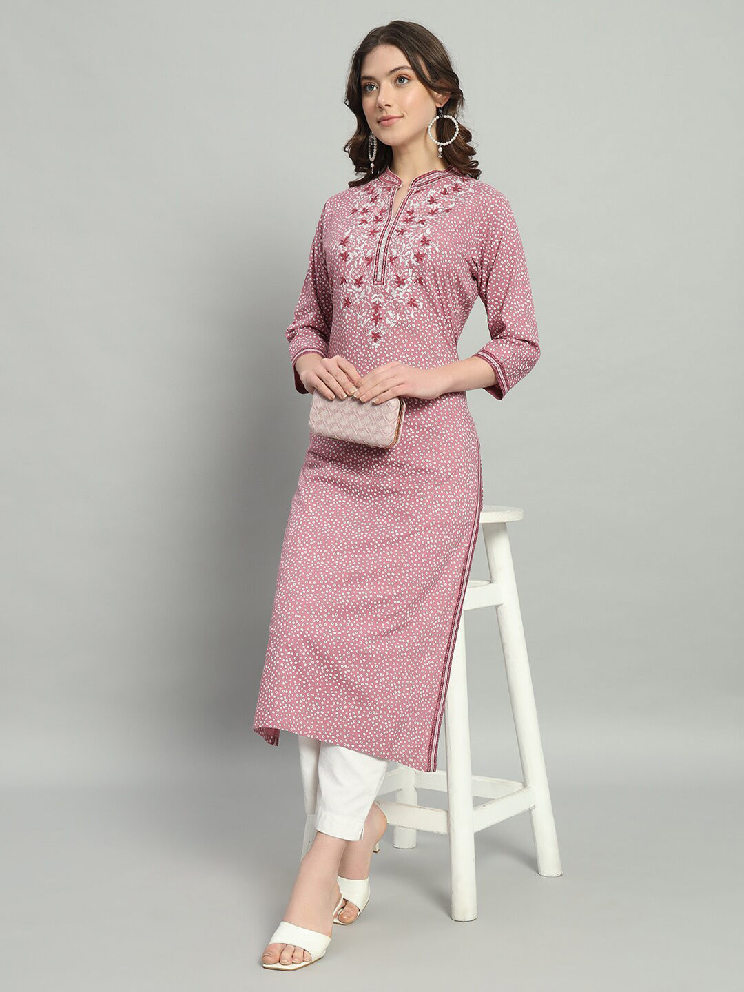 ANGITA Floral Embroidered Straight Kurta