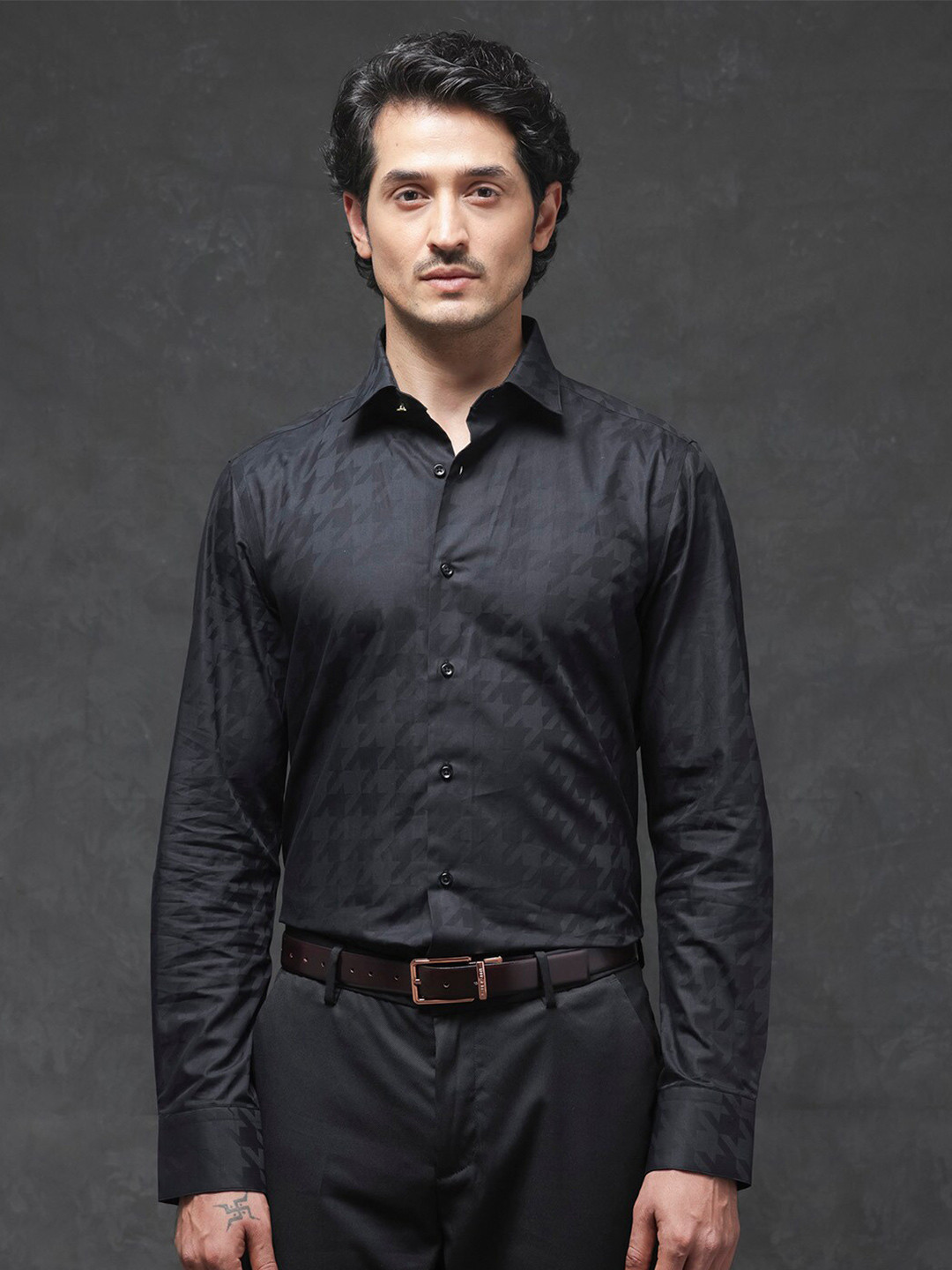 RARE RABBIT Men Hox Regular Fit Opaque Shirt