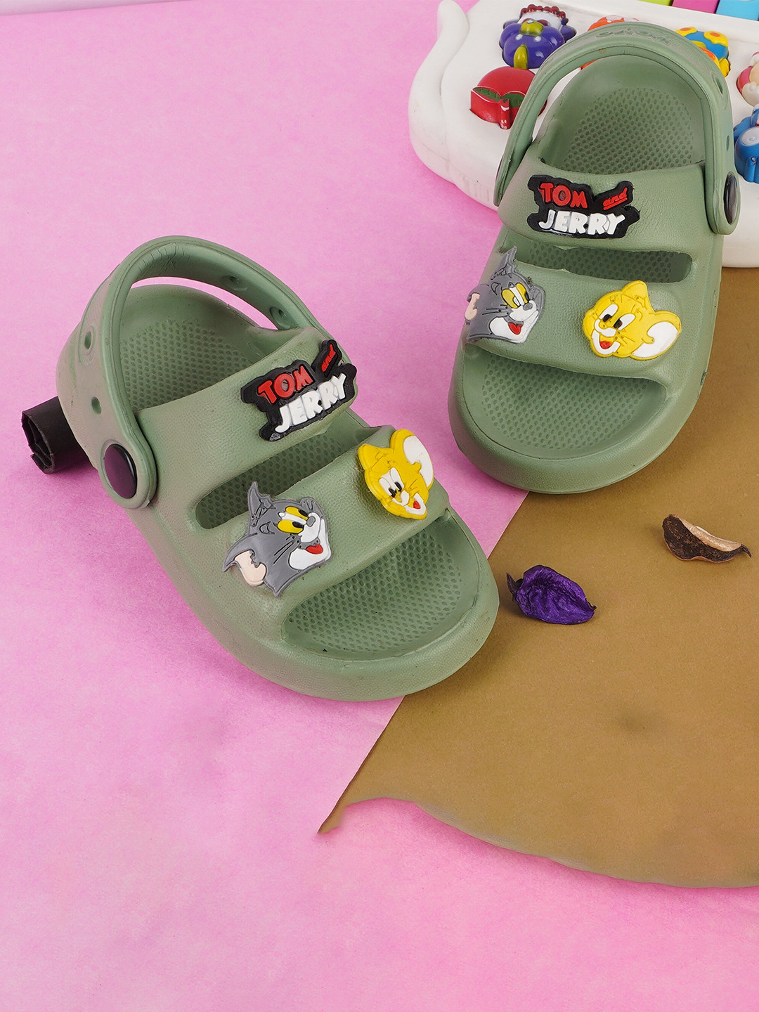 BAESD Kids Tom & Jerry Applique Clogs