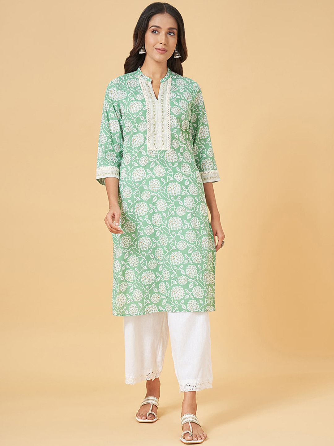 RANGMANCH BY PANTALOONS Floral Printed Flared Sleeves Gotta Patti Anarkali Kurta