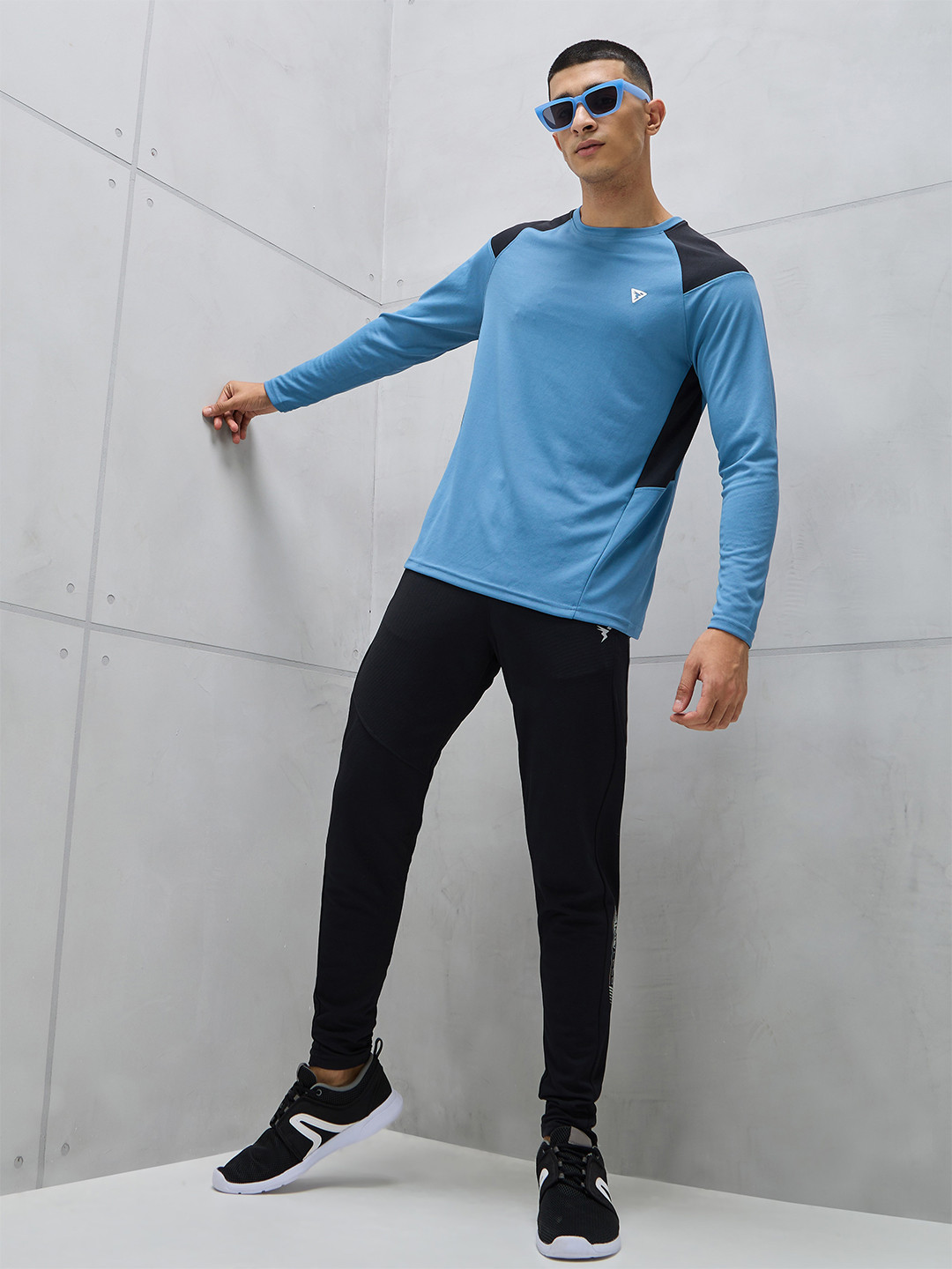 Technosport Men Colorblock Slim Fit Techno-Cool Technology Crew Neck T-shirt