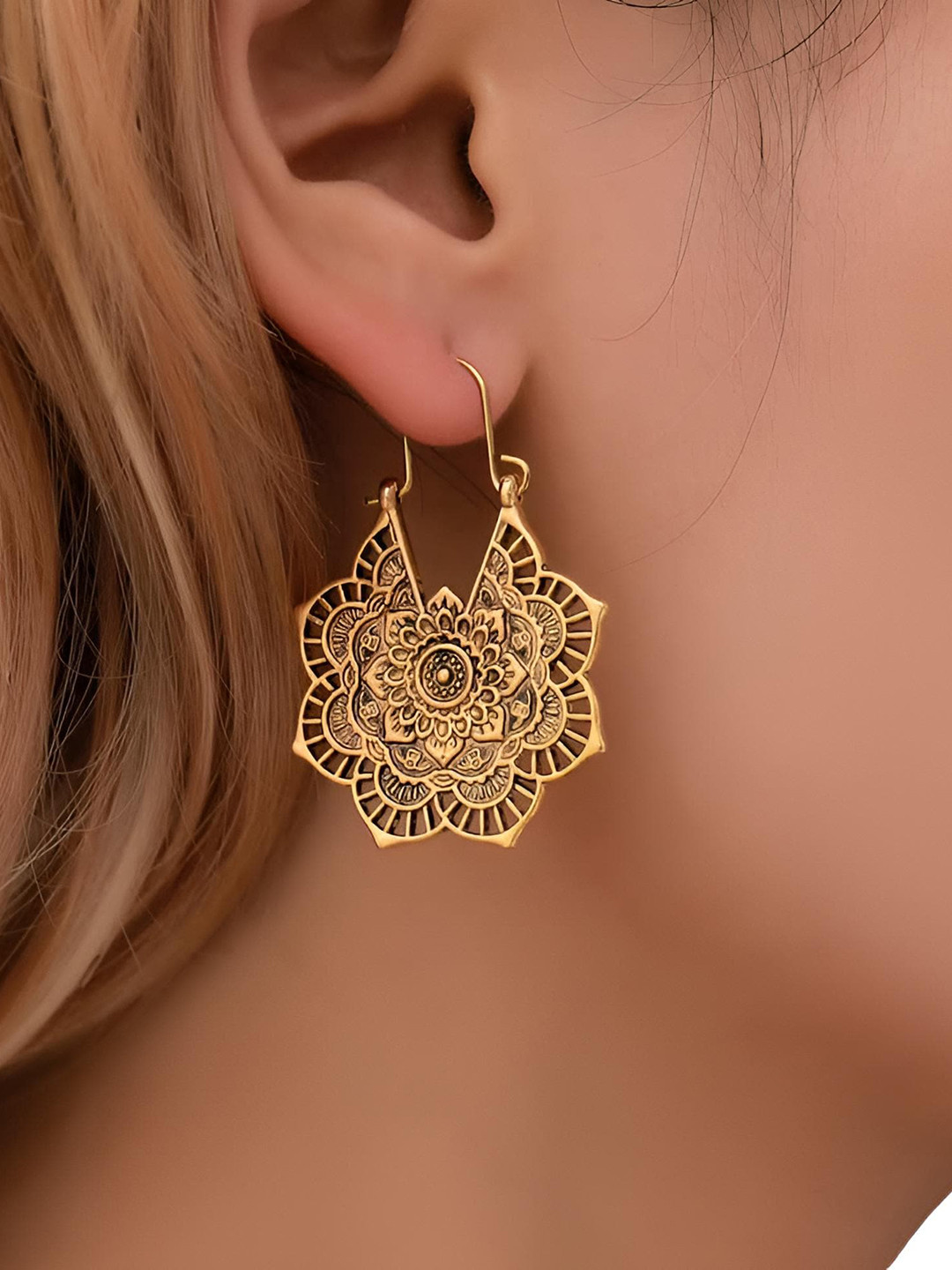 Goho Contemporary Hoop Earrings
