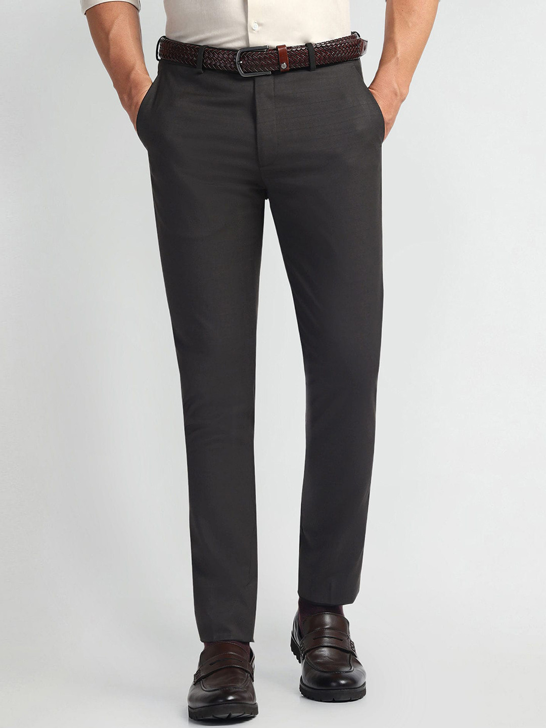 Arrow Men Super Plain Mid-Rise Slim Fit Trouser