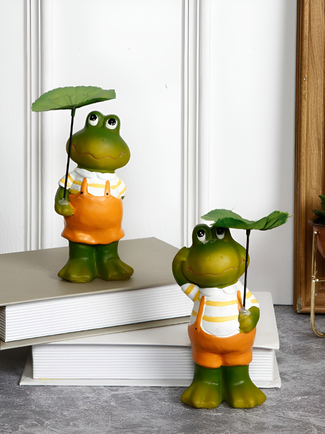 Aura Lotus Leaf Frog Green Polyresin Natural Living Room Set of 2 Small Showpieces - 5.9 Inches