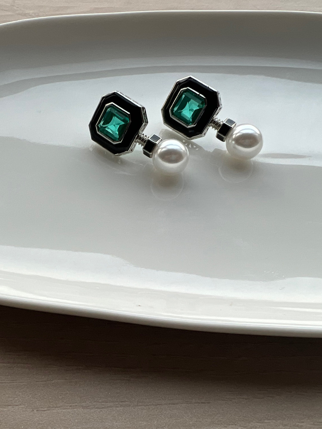 Bubber Jewels Brass-Plated Artificial Stones Studded Contemporary Drop Earrings