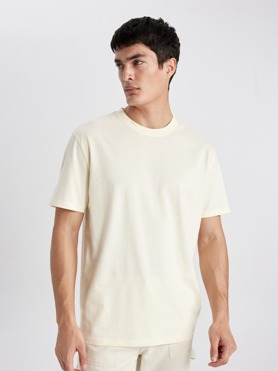 DeFacto Men Raw Edge T-shirt