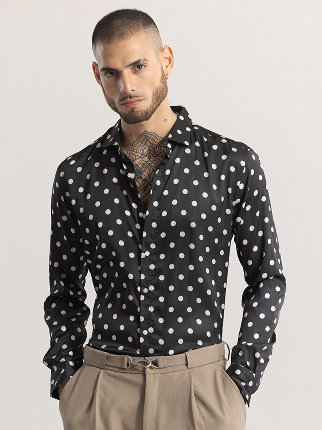 Snitch Black & White Polka Dot Printed Straight Slim Fit Casual Shirt