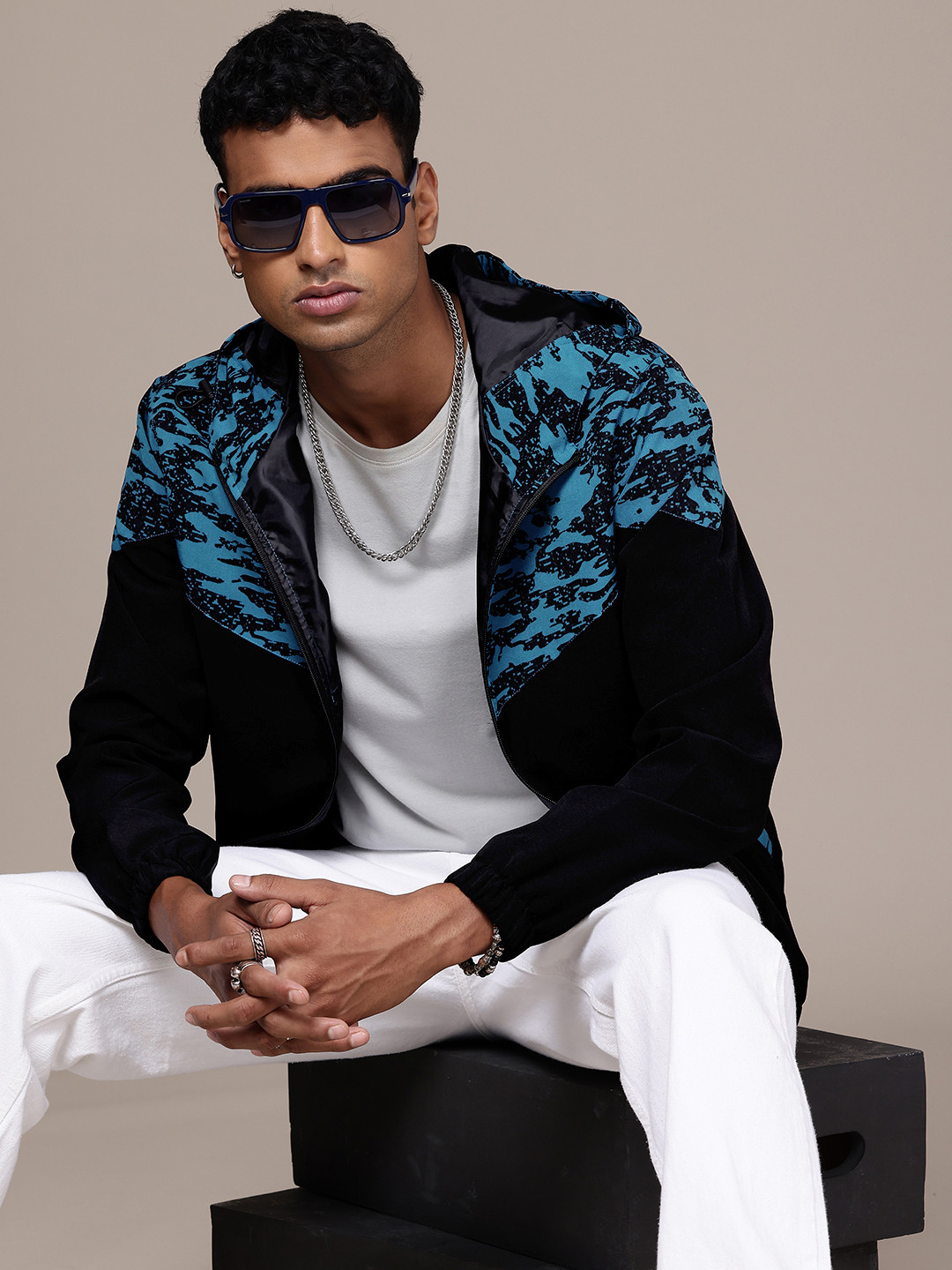 The Roadster Life Co. Long Sleeves Hooded Tailored Jacket