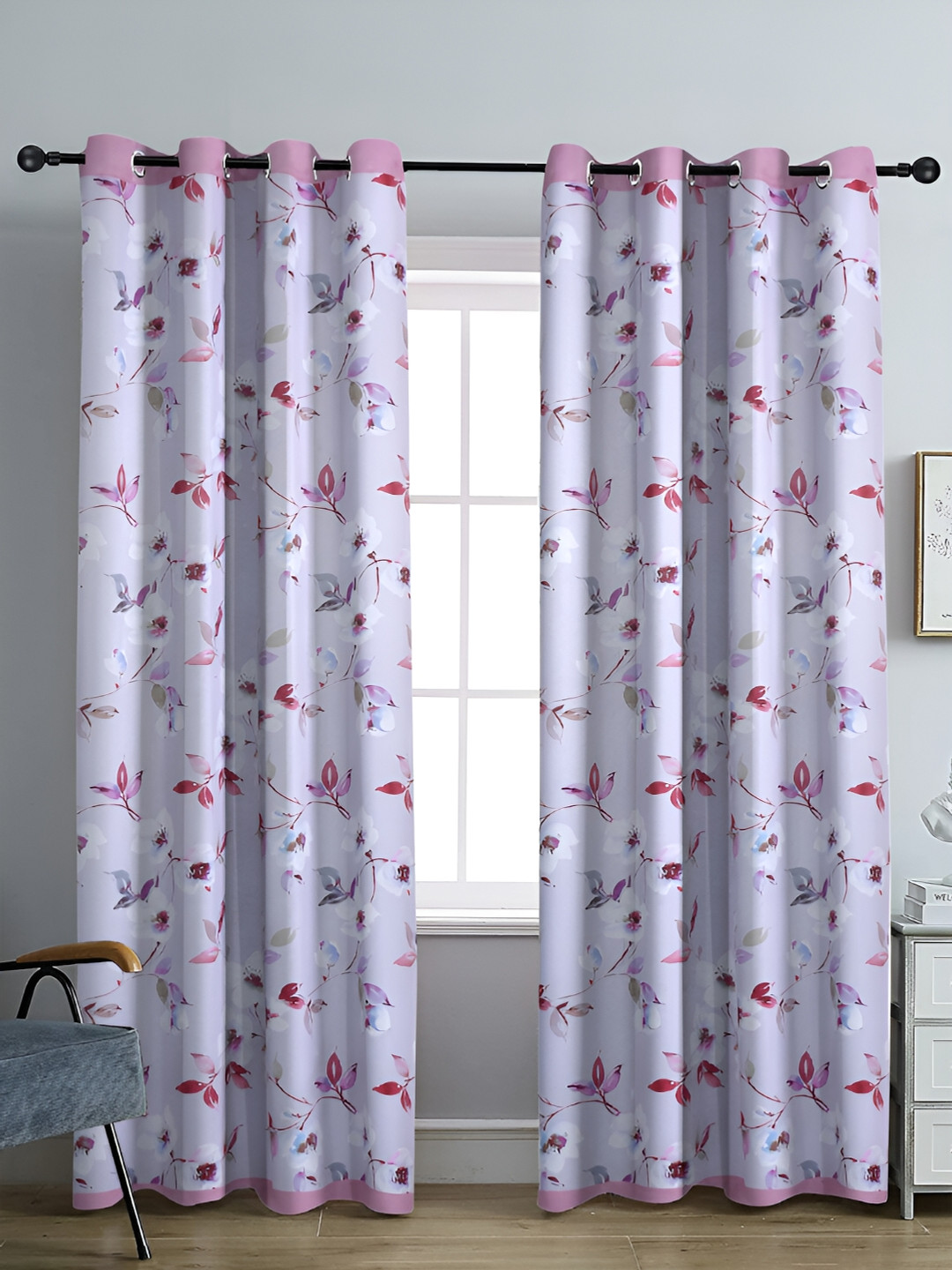 Cortina White & Pink 2 Pieces Floral Black Out Long reversible eyelet Door Curtains
