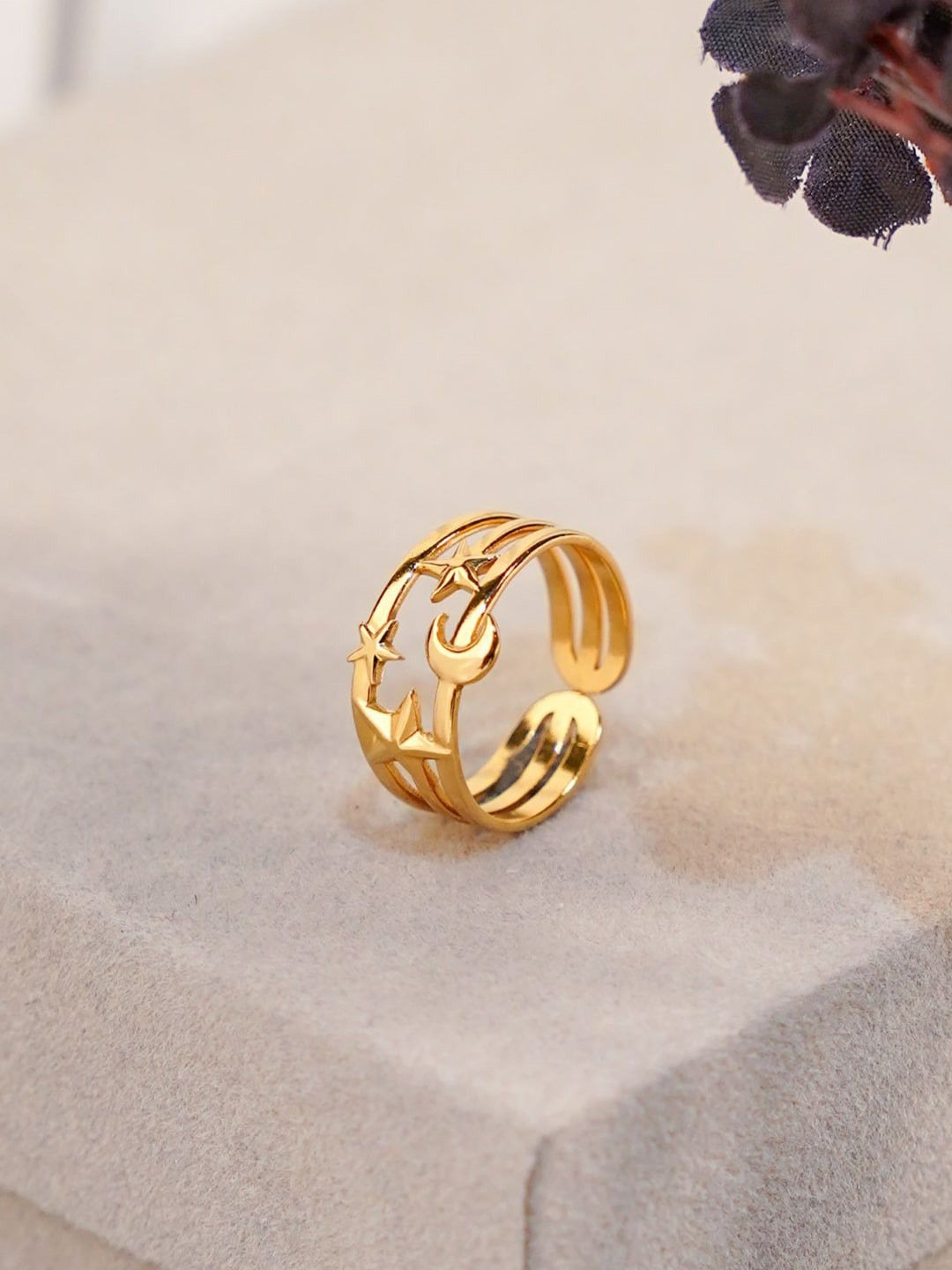 SWASHAA 18KT Gold-Plated Sun and Anahi Star Finger Ring