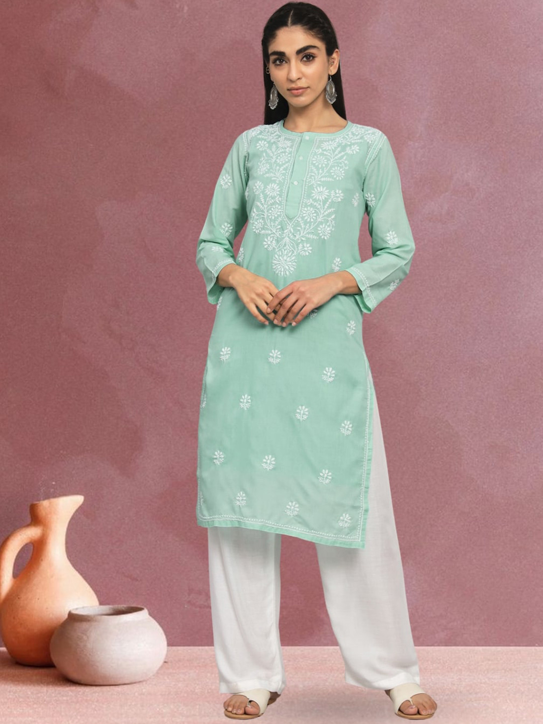 PARAMOUNT CHIKAN Embroidered Thread Work Cotton Floral Kurta