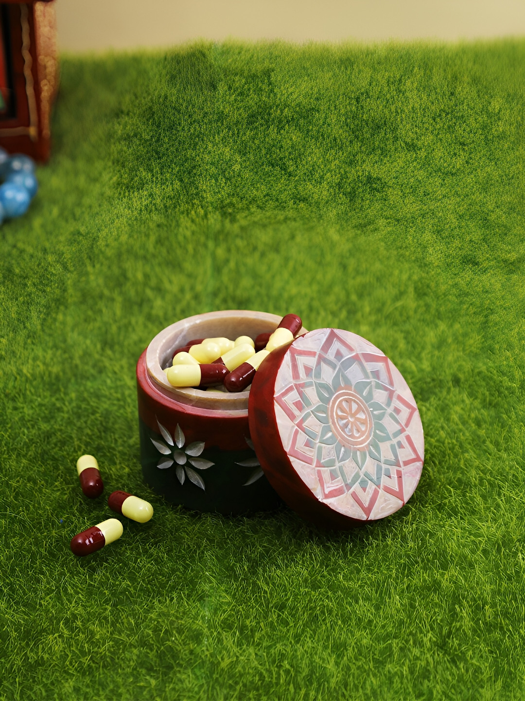 Aura Red & Green Cylindrical Storage Box