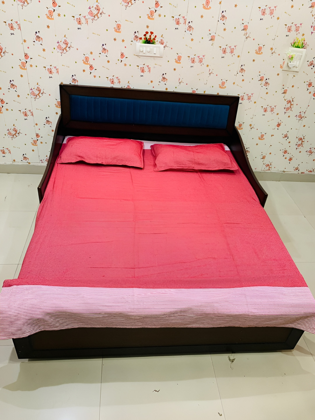 Innovative Edge Premium Red Striped Cotton 180 TC King Fine Bedsheet with 2 Pillow Covers-100 x 90 inches