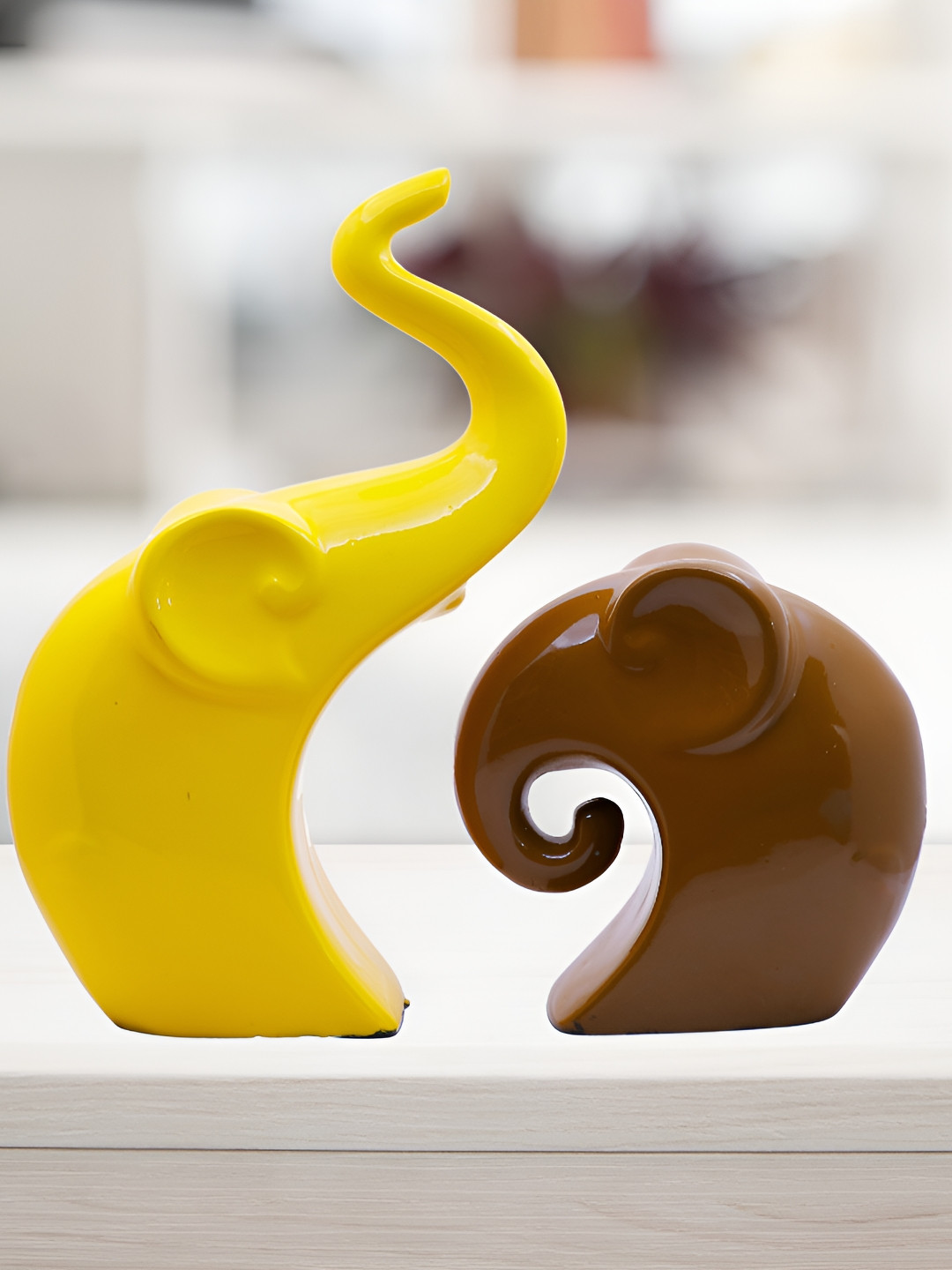 GW CREATIONS Black Small Figurine Showpiece