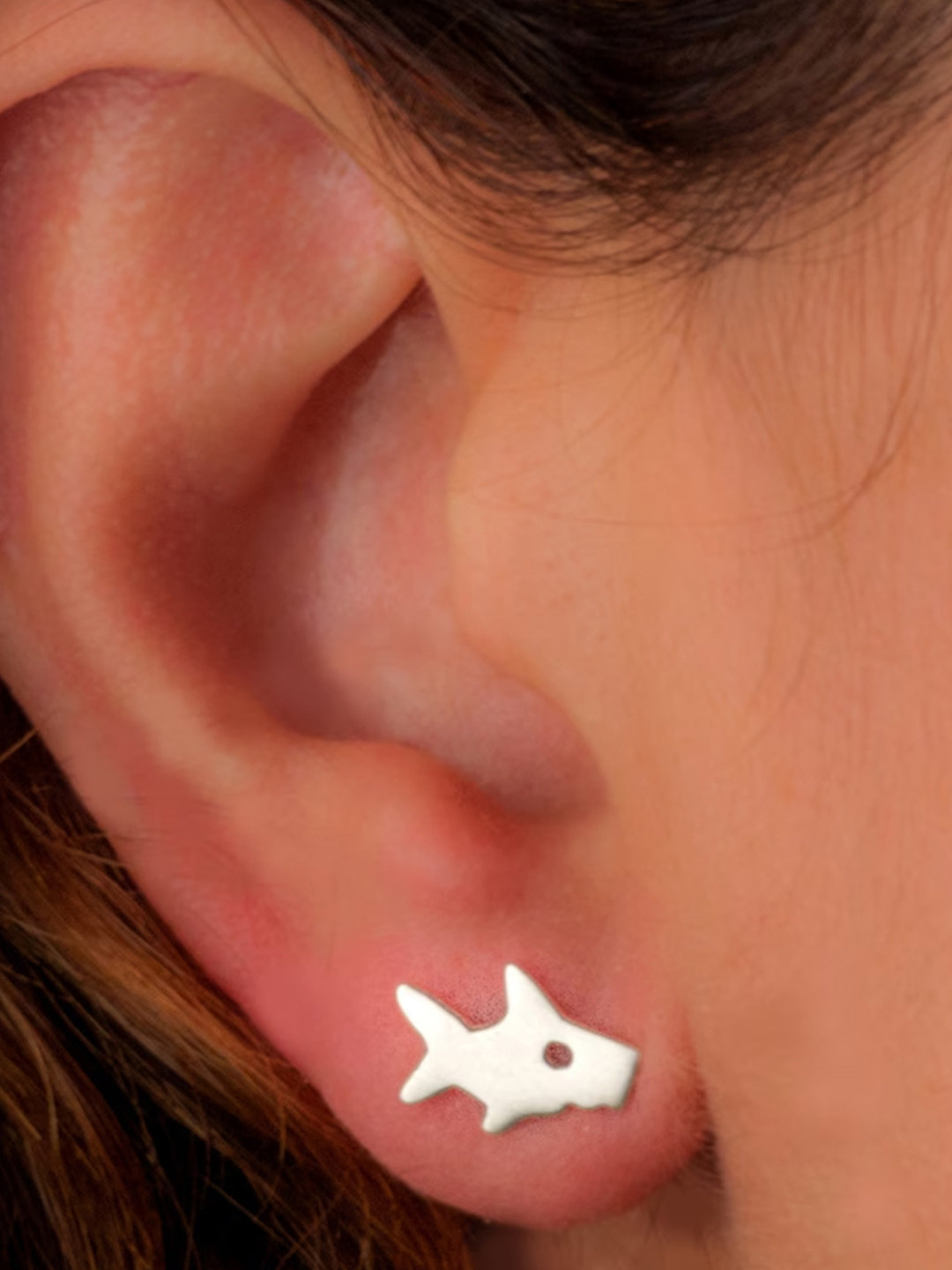 Goldnera 925 Sterling Silver Fish Shaped Studs Earrings