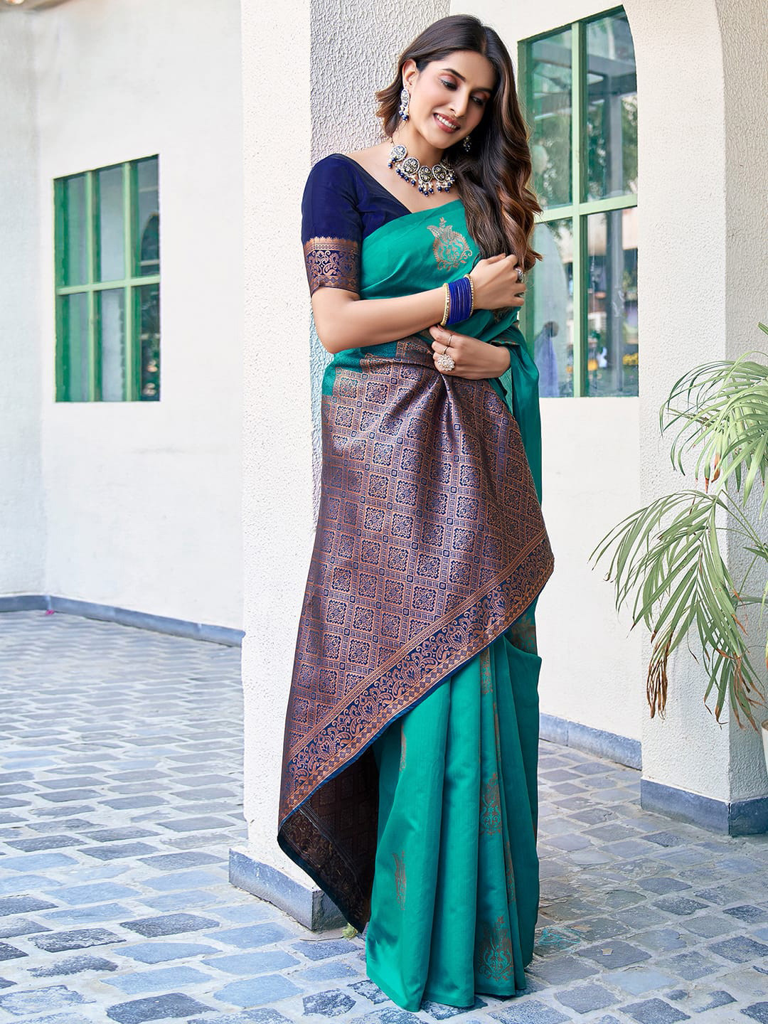 Satrani Woven Design Zari Silk Blend Banarasi Saree