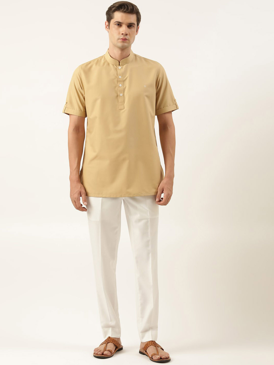 TheEthnic.Co Short Sleeves Mandarin Collar Cotton Thread Work Pathani Kurta