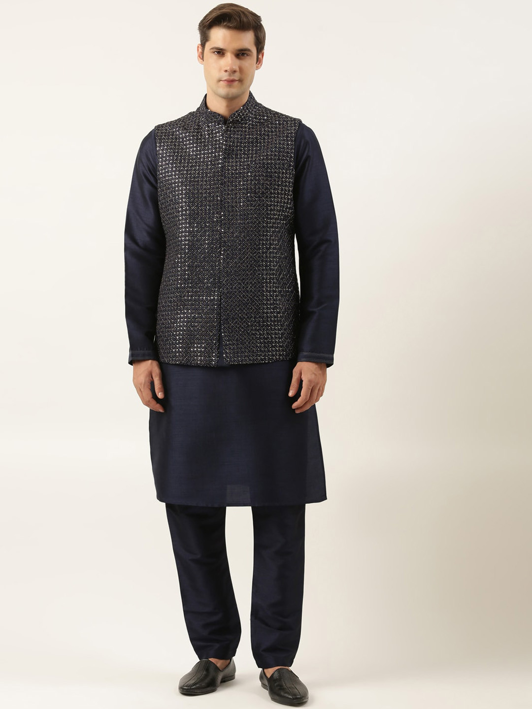 TheEthnic.Co Regular Long Sleeves Mandarin Collar Jacket Kurta with Pyjamas